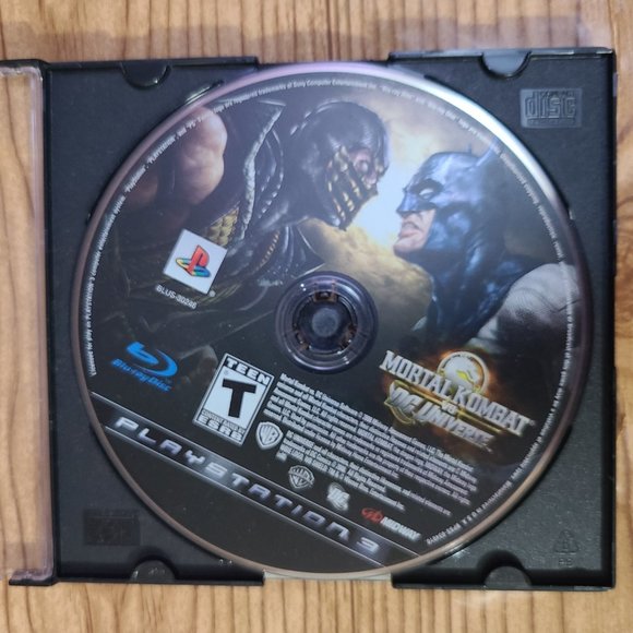 Mortal Kombat Vs DC Universe Playstation 3 game (Disc Only) - Picture 2 of 3